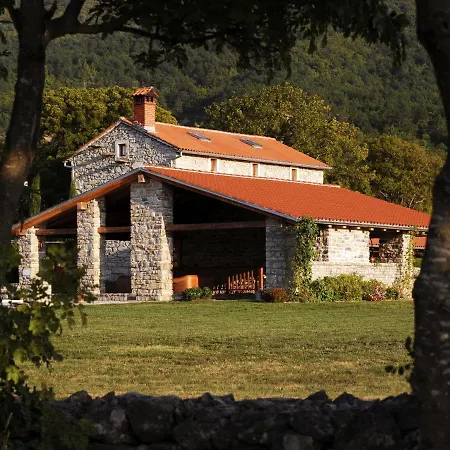 Picturesque Mansion In Ko Ljak